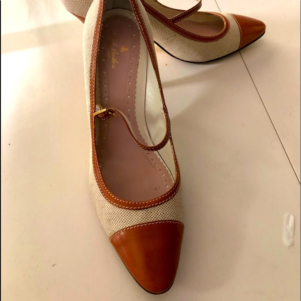 Ladies Brooks Brothers Spectators. WORN ONCE